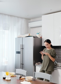 Hoe bedien je een elektrisch zonnescherm?